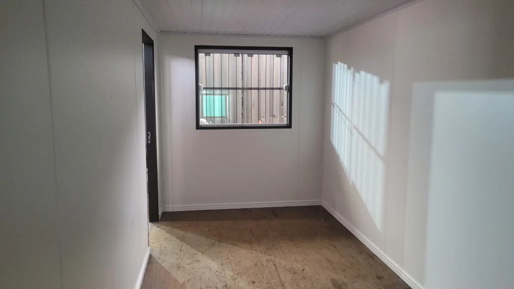 CONTAINER DRY 6M SALA3