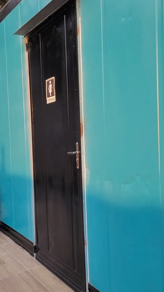 BANHEIRO LIDER CONTAINER1