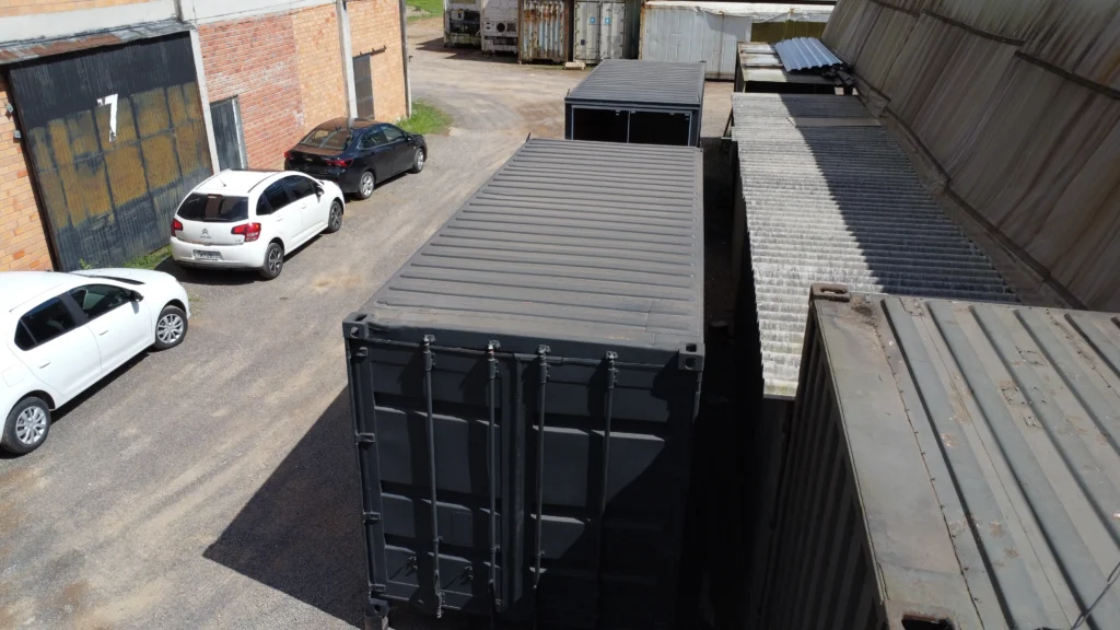 CONTAINER DE CORTINAS E SALA COMERCIAL2