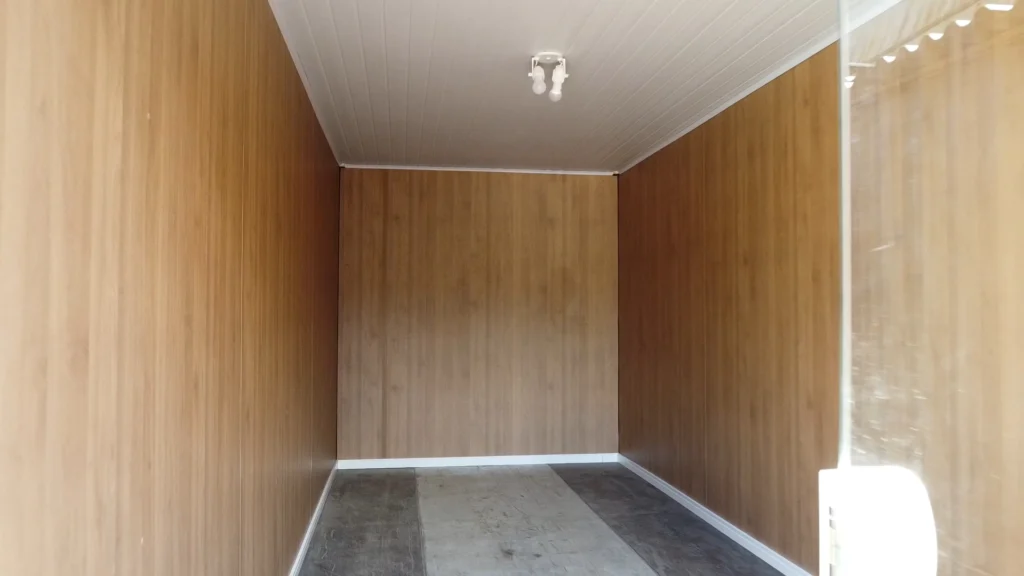 CONTAINER DE CORTINAS E SALA COMERCIAL6