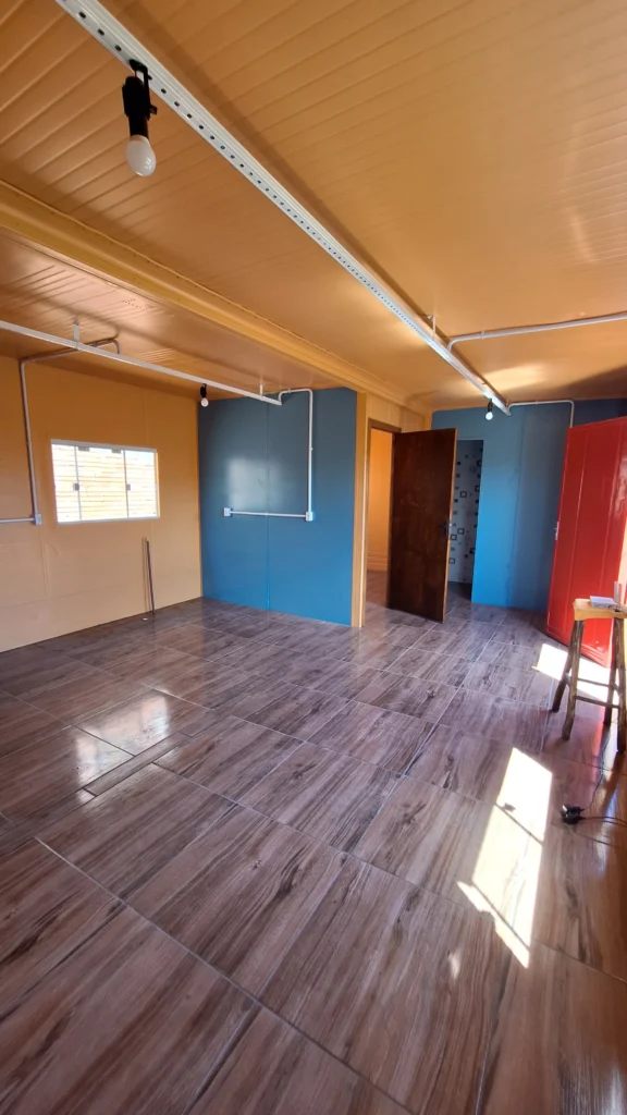 Casa em container vermelha118