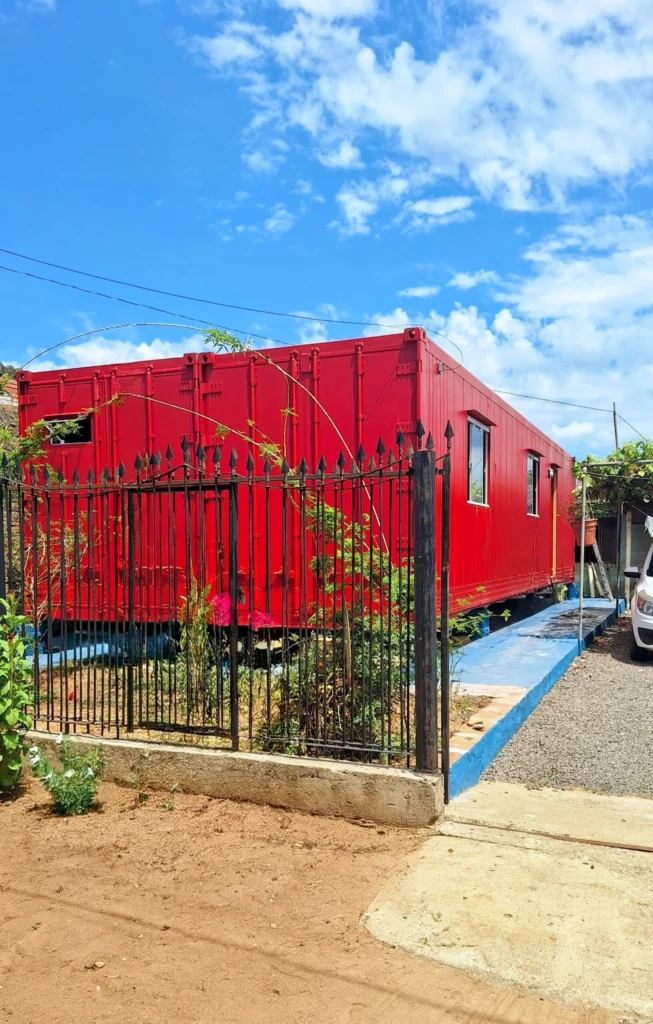 casaemcontainervermelha6