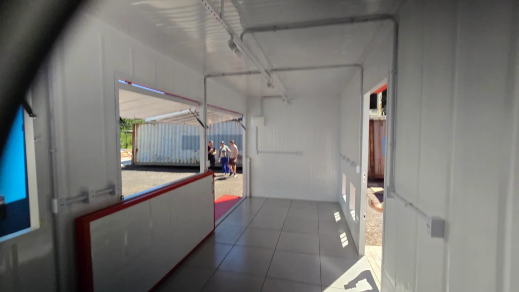 LANCHERIA EM CONTAINER PERSONALIZADA DOG DO BEBE (26)