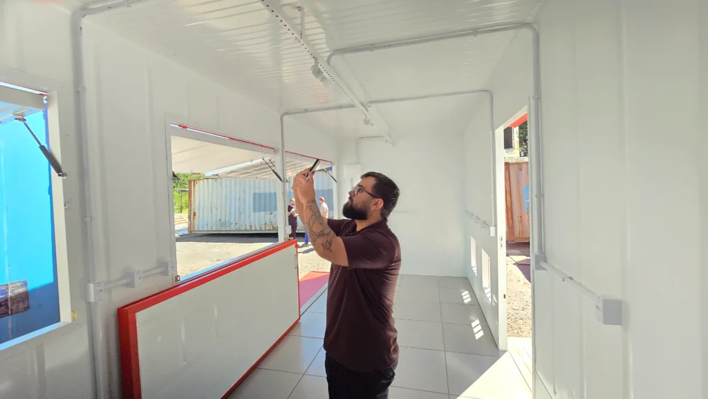 LANCHERIA EM CONTAINER PERSONALIZADA DOG DO BEBE (27)