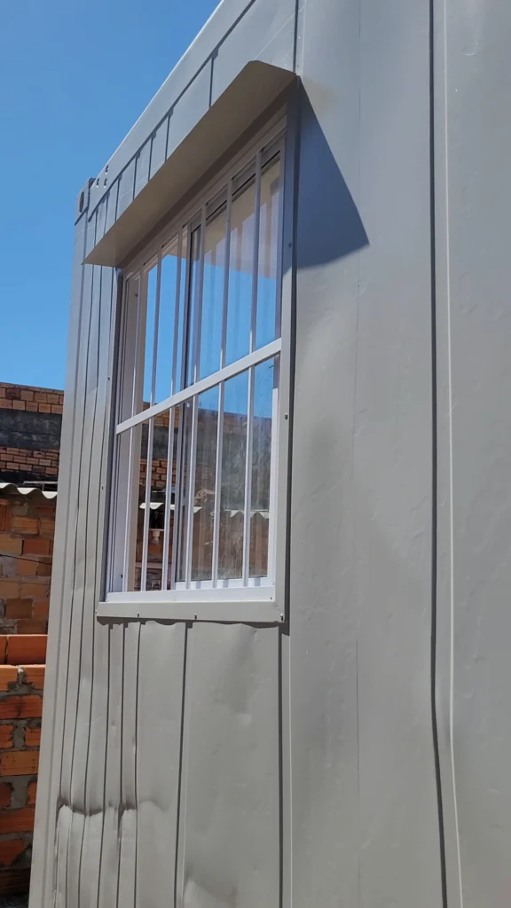 NEGOCIO DE KITNETS EM CONTAINER NA PRAIA (10)