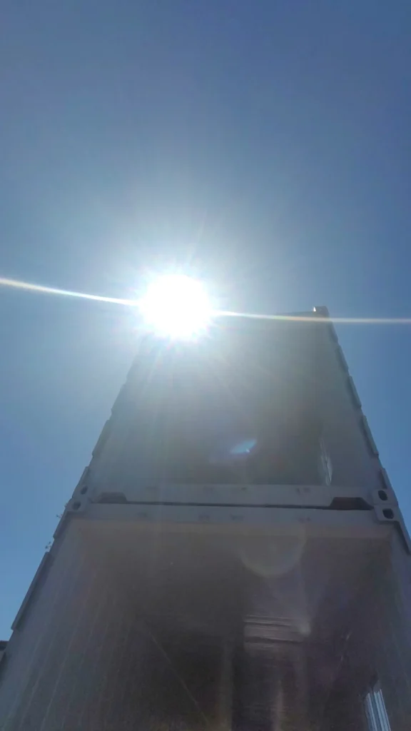 NEGOCIO DE KITNETS EM CONTAINER NA PRAIA (15)