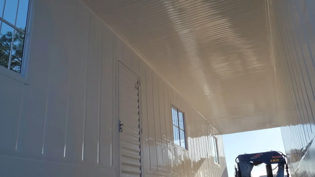 NEGOCIO DE KITNETS EM CONTAINER NA PRAIA (5)