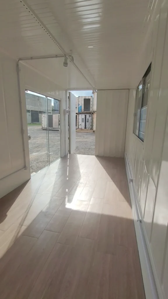 SALA DE TERAPIA HOLISTICA EM CONTAINER