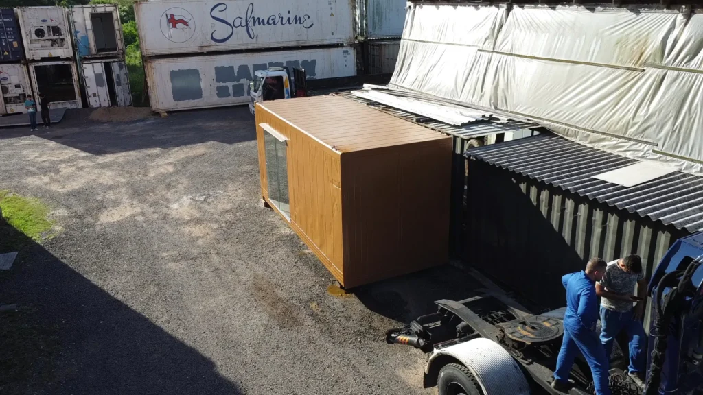 SALA DE TERAPIA HOLISTICA EM CONTAINER2